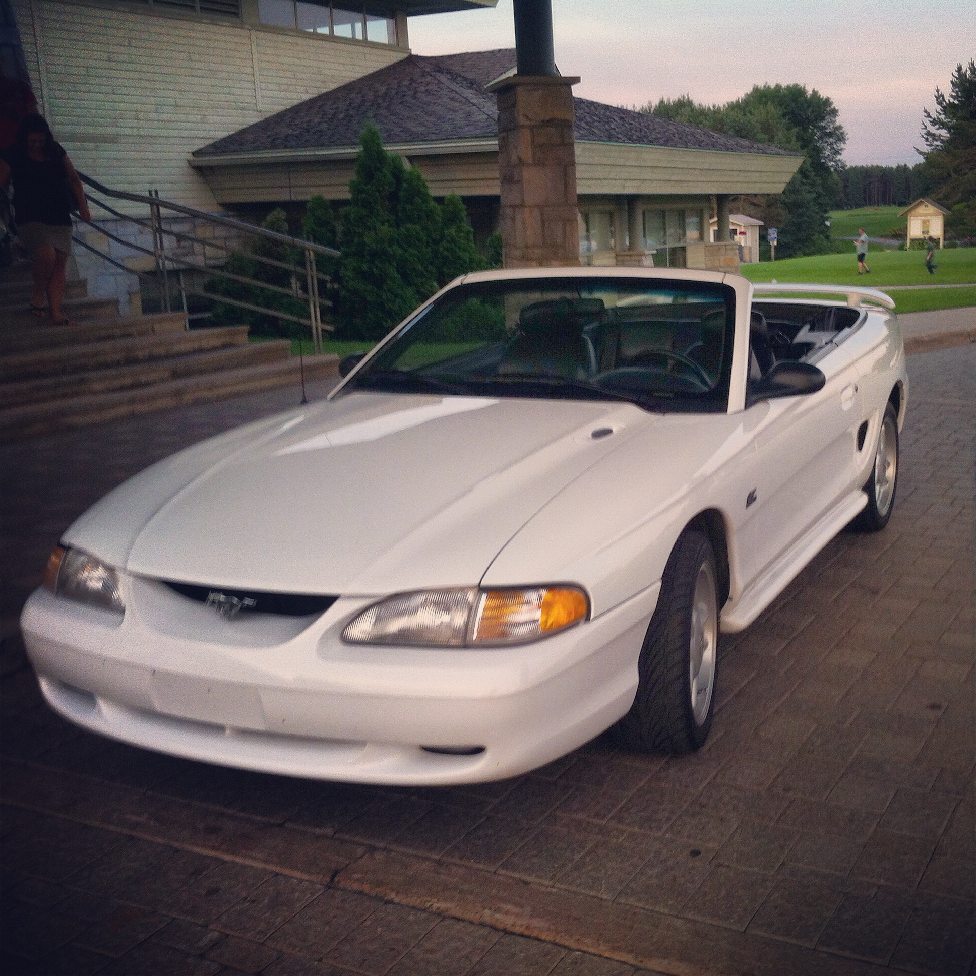 mustang-blanche-mariage-montreal-3